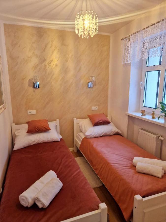 Apartament Przy Deptaku イェレニャ・グーラ エクステリア 写真
