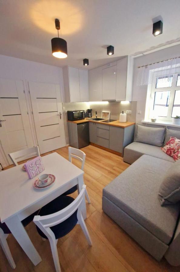 Apartament Przy Deptaku イェレニャ・グーラ エクステリア 写真