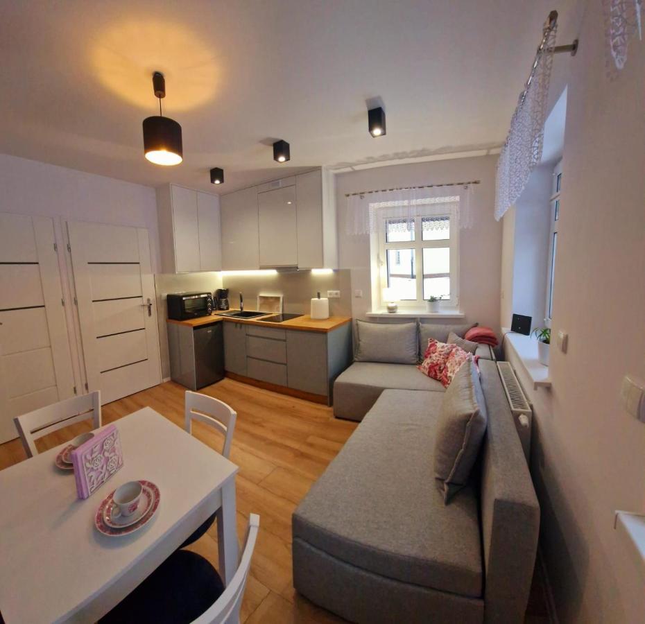 Apartament Przy Deptaku イェレニャ・グーラ エクステリア 写真